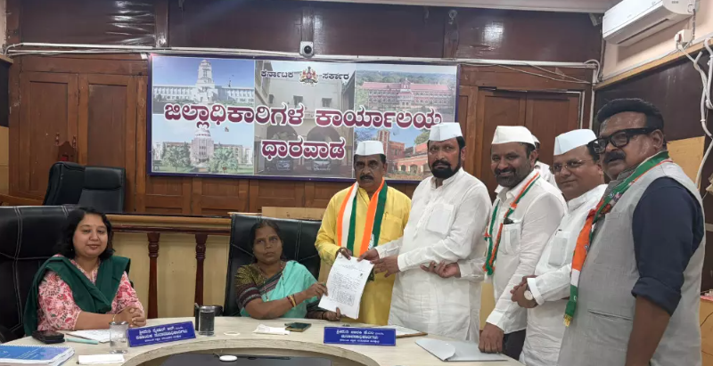 Limbikai and Kanthakumar file nominations in Dharwad