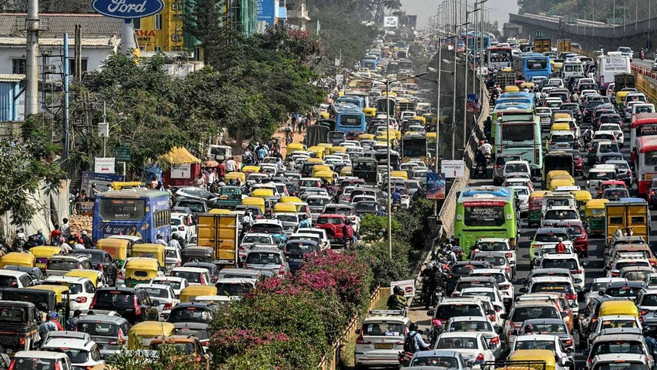 Heavy traffic slams B’luru arteries amid long weekend 