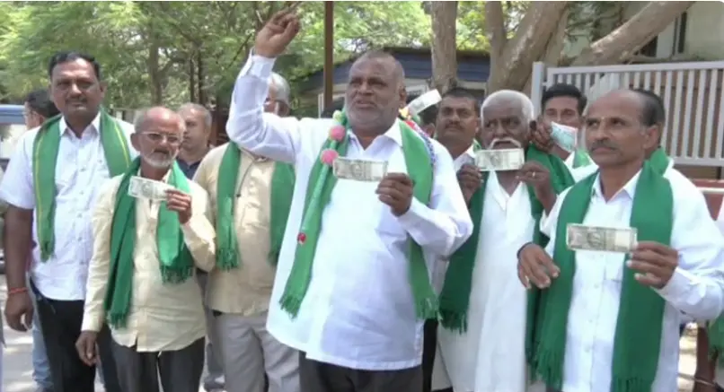 Farmers reject ₹2,500 drought relief in Dharwad