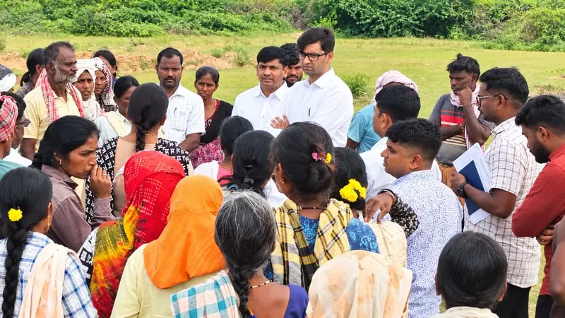 Chitradurga CEO inspects rural employment scheme works