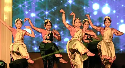 Cultural programs light up Madikeri Dasara