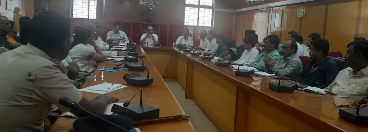 DC directs officials to organise grand Kannada Rajyotsava celebrations