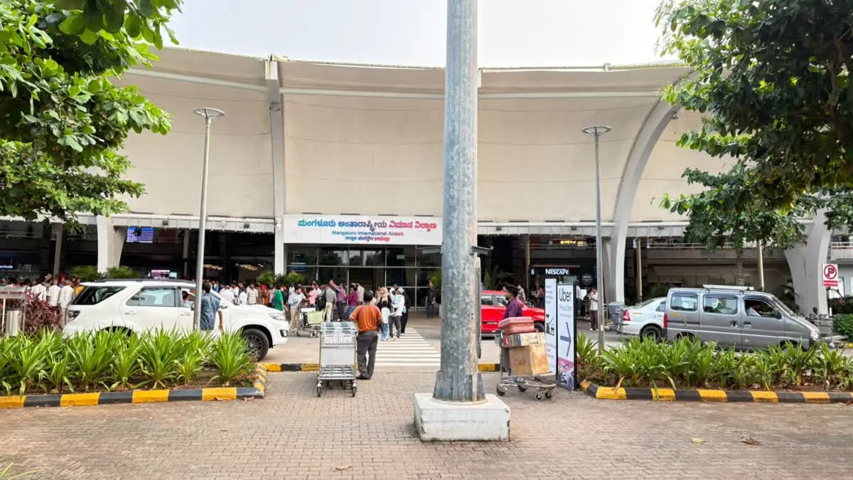 Mangaluru airport taxi drivers warn of indefinite strike