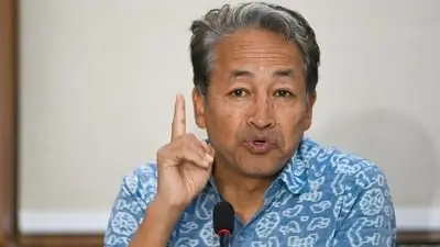 Wangchuk threatens fast or march if Delhi detainees held