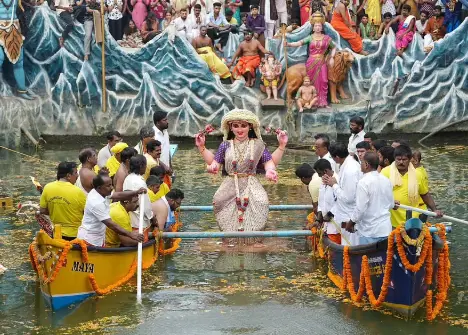 Kudroli Navadurga, Sharada idols immersed after procession
