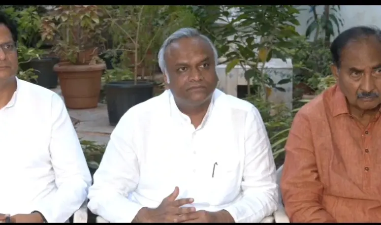 Priyank Kharge hits back at Kumaraswamy over allegations