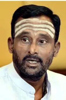 Min Kashappanavar directs officials to expedite railway work