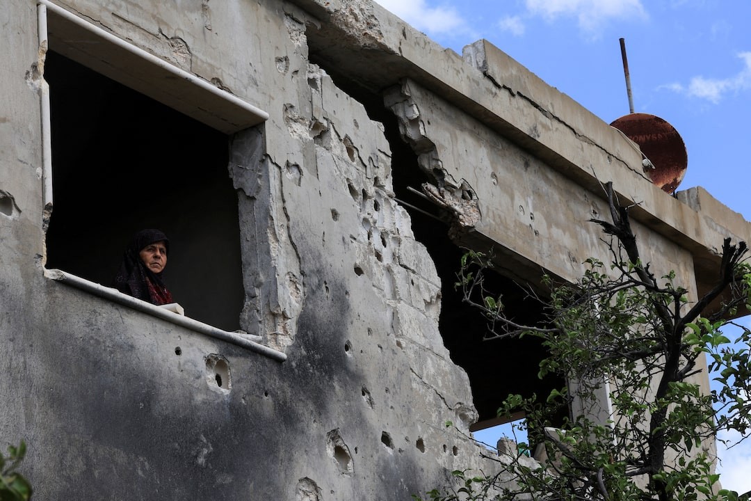 South Lebanon residents face Israeli presence