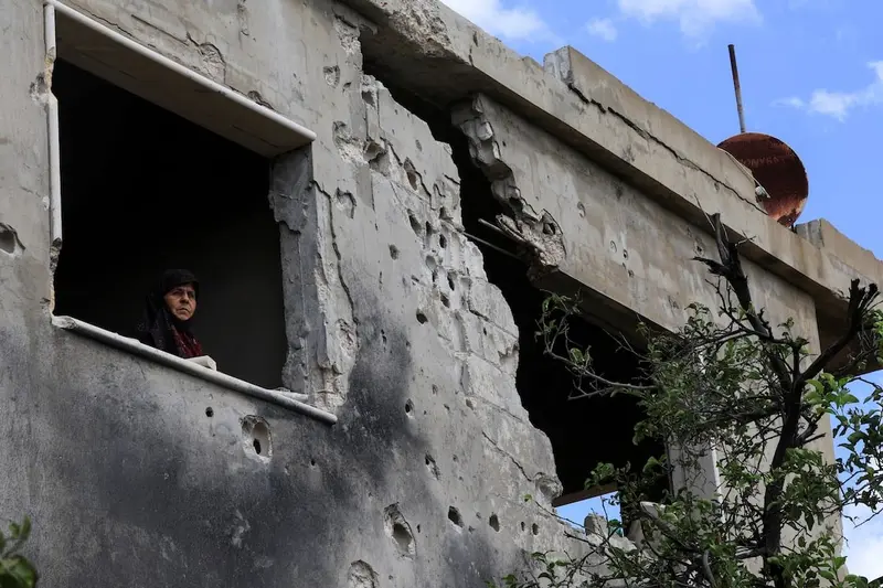 South Lebanon residents face Israeli presence