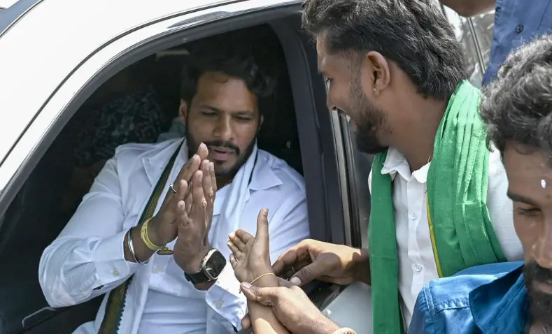 Nikhil urges government to waive farm loans 
