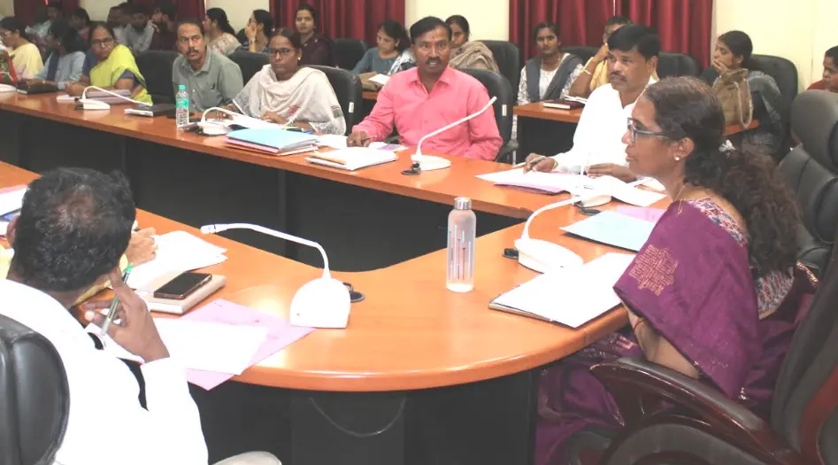 Chitradurga Deputy Commissioner orders accuracy in civil registration