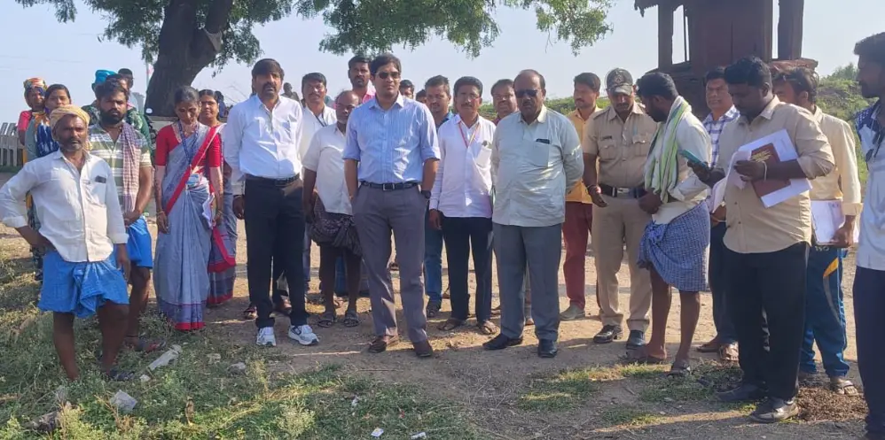 Gadag CEO warns officials over low employment generation