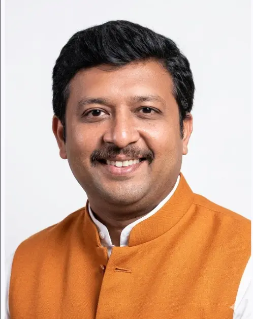BJP Yuva Morcha leader demands public apology from Kharge