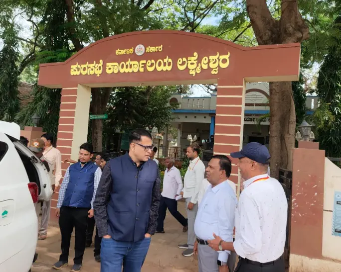 Election observer reviews polling preparations in Gadag
