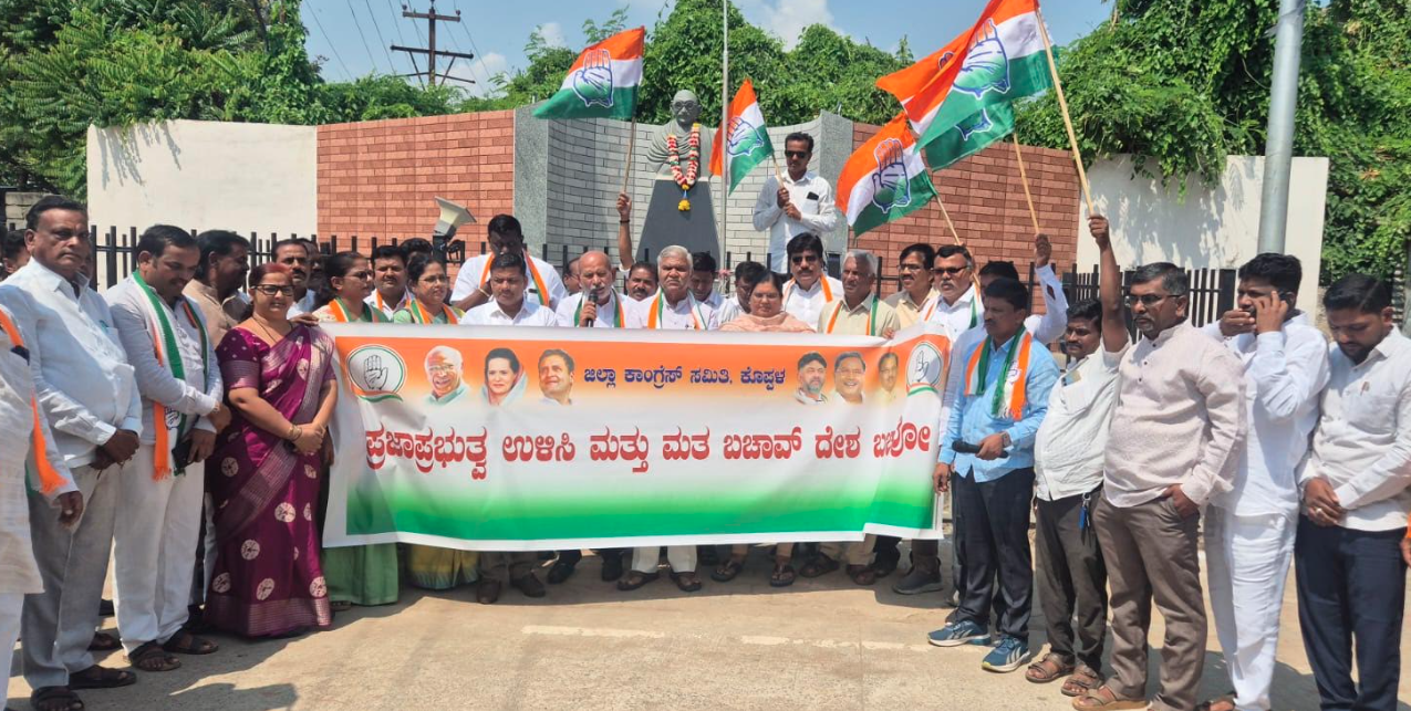 Koppal Congress protests, seeks Gyanesh Kumar resignation