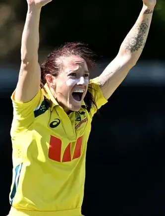  Megan Schutt reaches 150 ODI wickets milestone