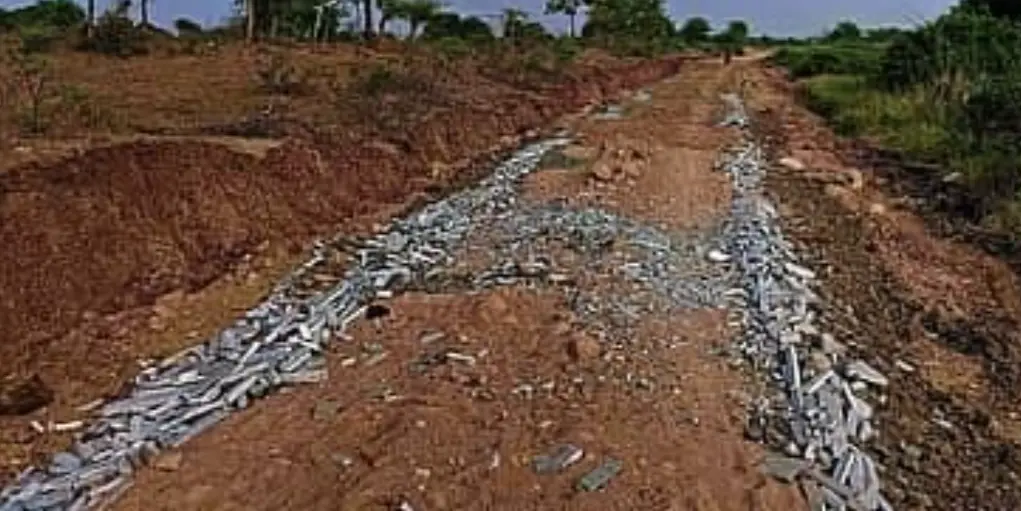 Farmers allege poor quality in ₹96.15-lakh road project