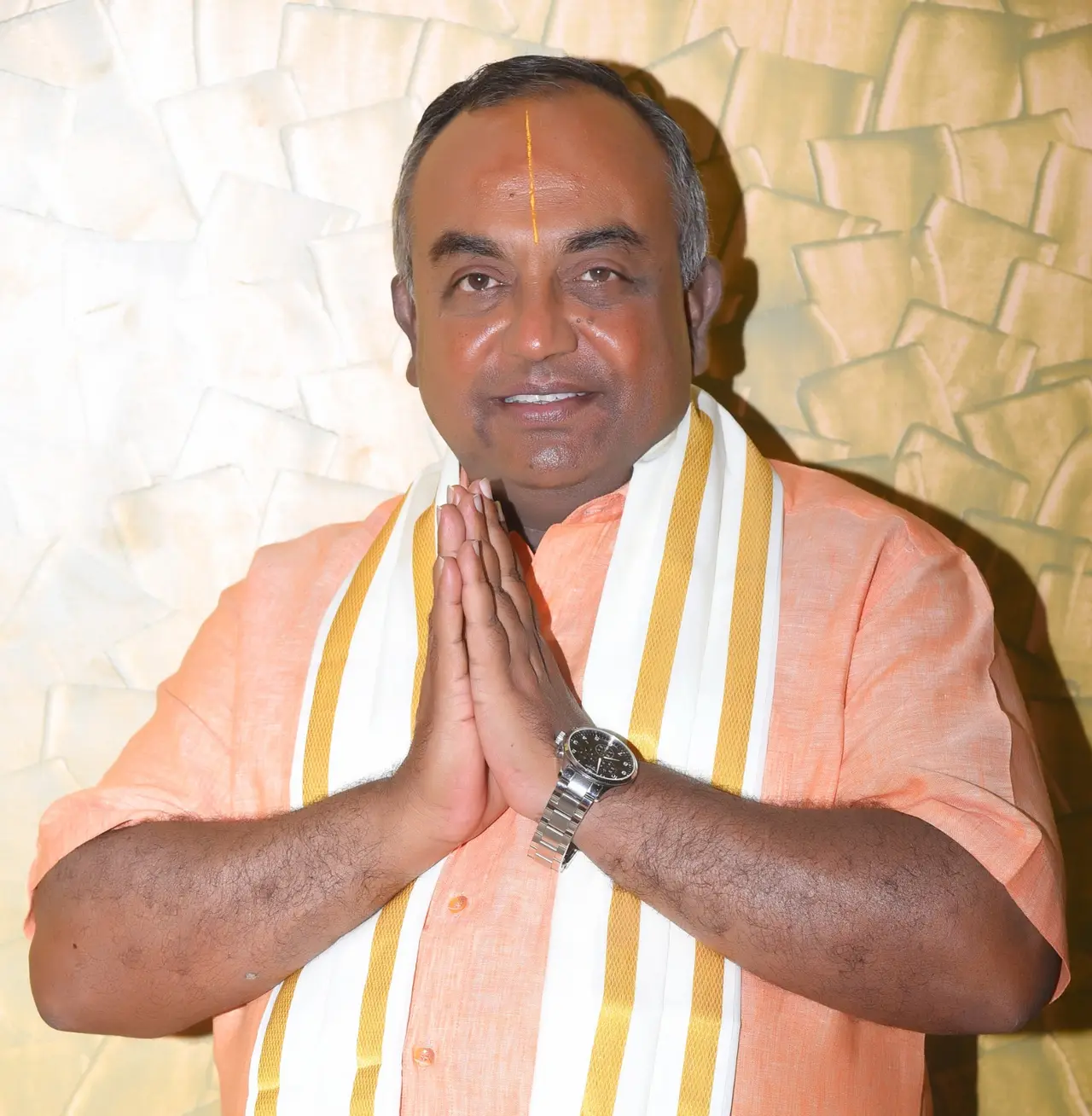 Protocol row erupts over Dasara ritual MLA Srivatsa trains guns on Chief Secretary