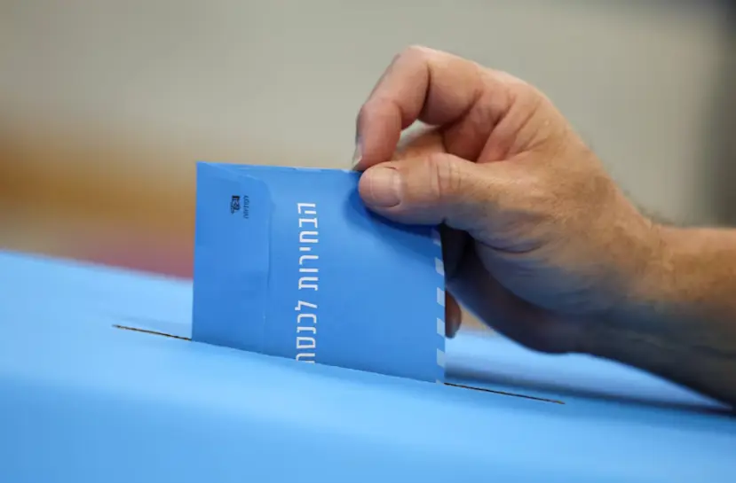 Israelis vote amid wartime reckoning