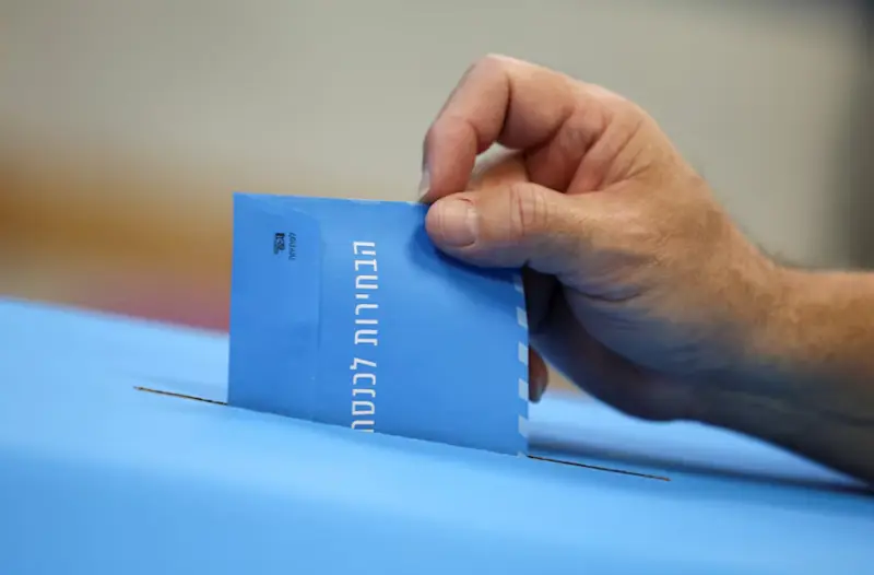 Israelis vote amid wartime reckoning