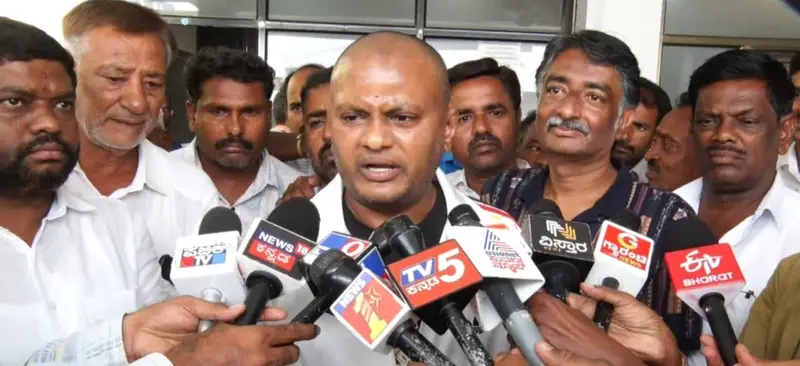 Siddaramaiah not afraid of sting operations, says MLA