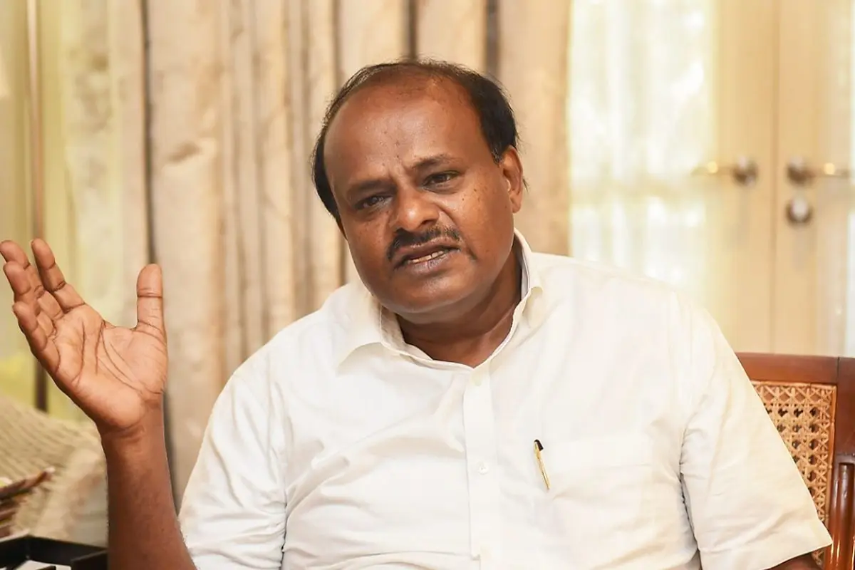 Kumaraswamy seeks CBI probe into sting operation, targets Shivakumar