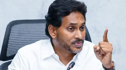  Jagan accuses Naidu of betraying BCs over reservation