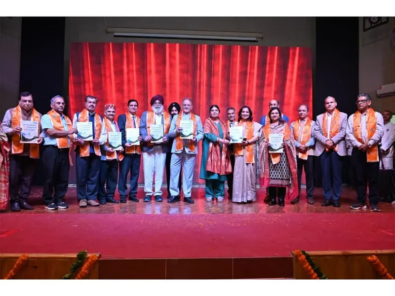  HP Governor unveils 100-day youth development roadmap