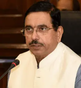 Joshi promises positive review of sugarcane MSP