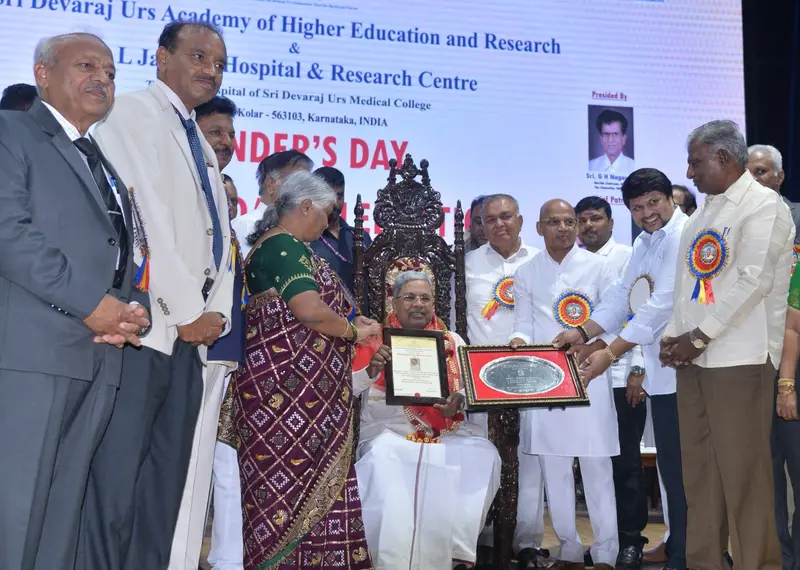 Siddaramaiah accepts honorary doctorate after reluctance