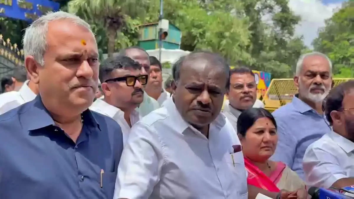 Sting controversy: CM trapped in racket, claims HDK