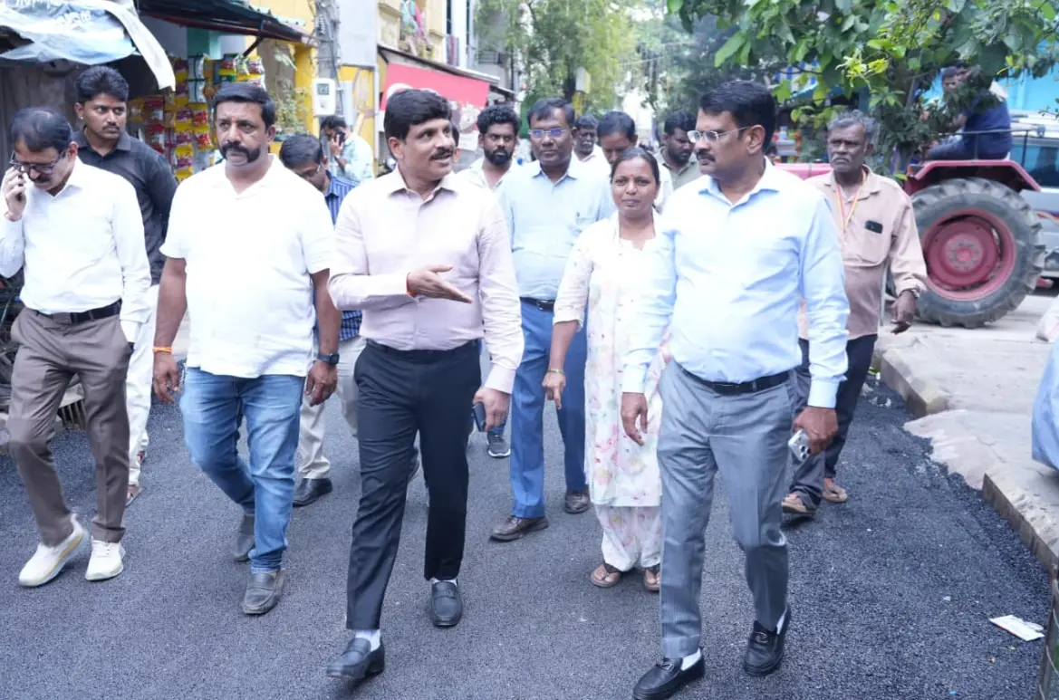 Central Commissioner inspects Halasuru works