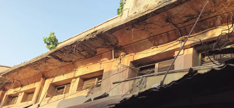 Gadag grain market faces growing threat from building damage