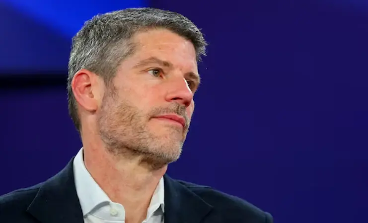 Julius Baer CEO calls for Swiss public register of rogue bankers
