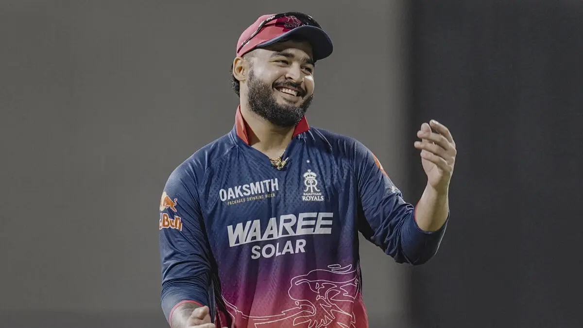 Parag’s Brave Calls Power Rajasthan Royals into IPL 2026 Playoffs