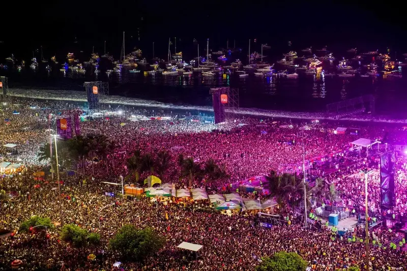 Setting the Stage: The World’s Largest Concert
