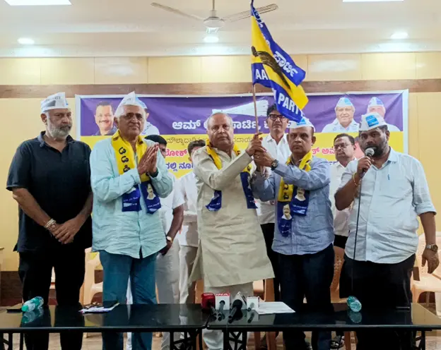 Lok Shakti leaders shift allegiance, join AAP