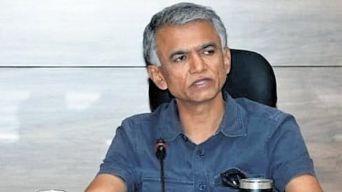 Gowda announces October trial runs for Blue Line