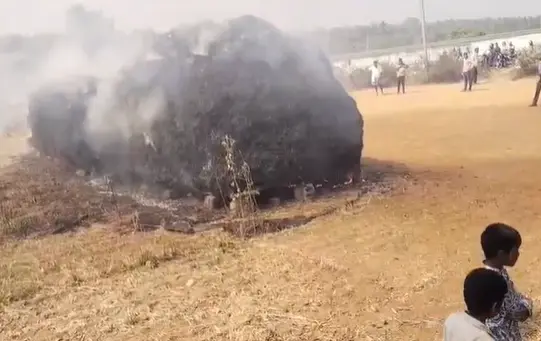 Miscreants Set Fire to Ragi Stock near Jayapura Gate