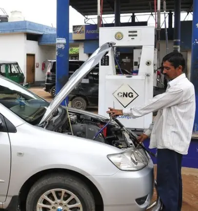 Fuel strike paralyzes 8 districts in Bangladesh