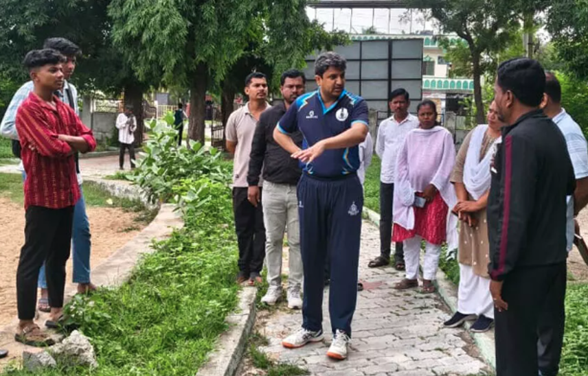 Yadgir DC orders action to improve roads and footpaths