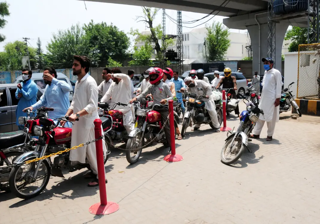 US-Iran war strikes structural blow to Pakistan’s economy