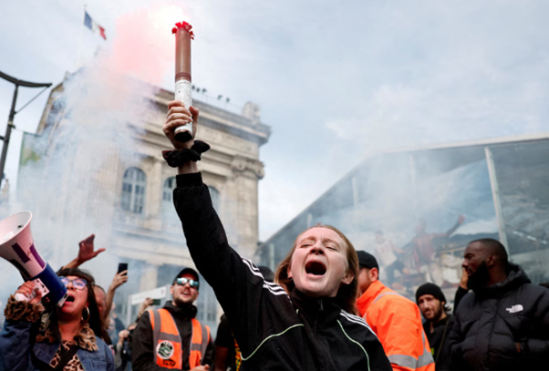 France Stops Tout Anti-Government Protests