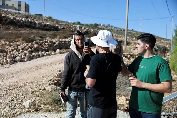 US Flag Fails To Deter Settlers