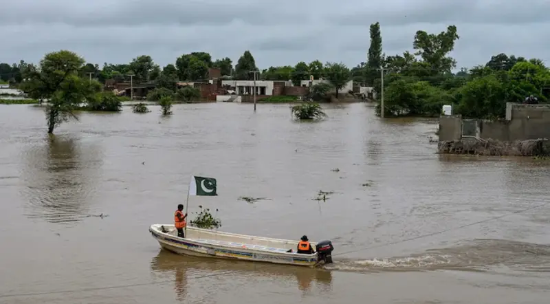 Pakistan Evacuates 150,000 After Flood Warning from India