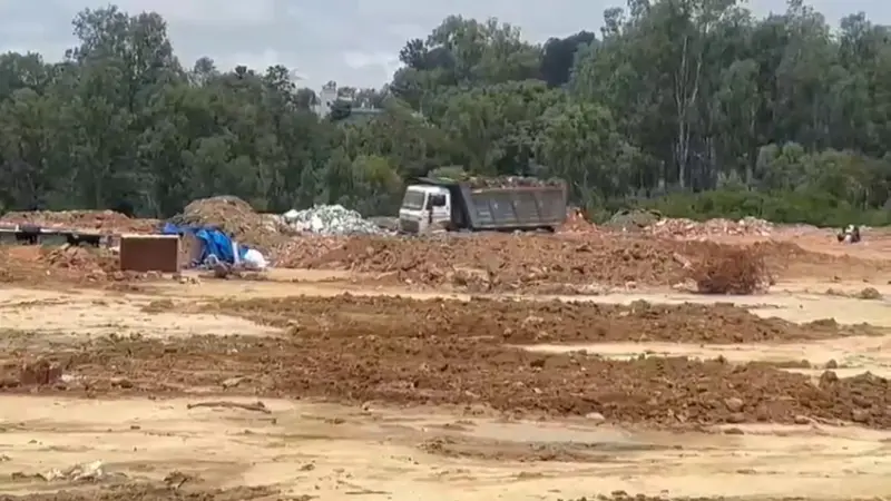 Anekal encroachment bid foiled, 4 vehicles seized