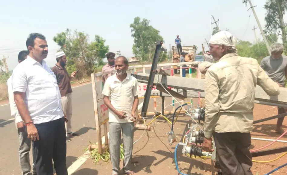 MLA inspects rain damage in Bidar villages