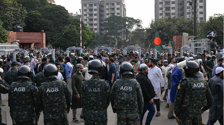 India suspends visa applications indefinitely in Chittagong