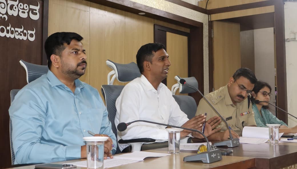 Protect burial grounds, remove encroachments within two weeks: DC