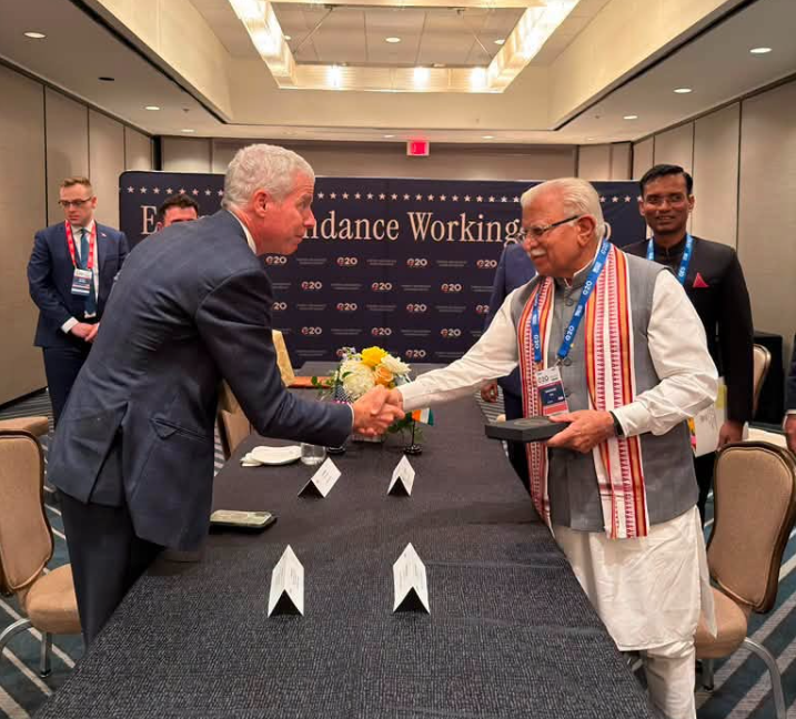India spotlights clean energy at G20